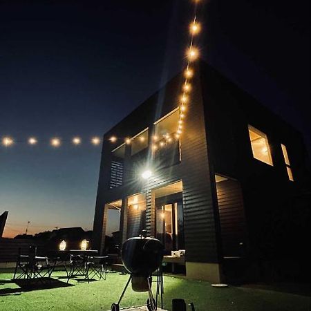 Malibu Ichinomiya: Beachfront Villa with Sauna, Jacuzzi & BBQ Ichinomiya  Exterior photo