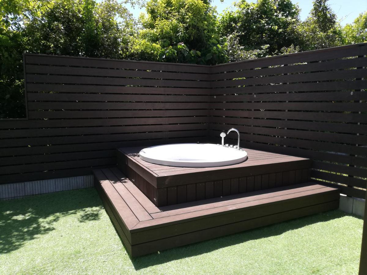 Malibu Ichinomiya: Beachfront Villa with Sauna, Jacuzzi & BBQ Ichinomiya  Exterior photo